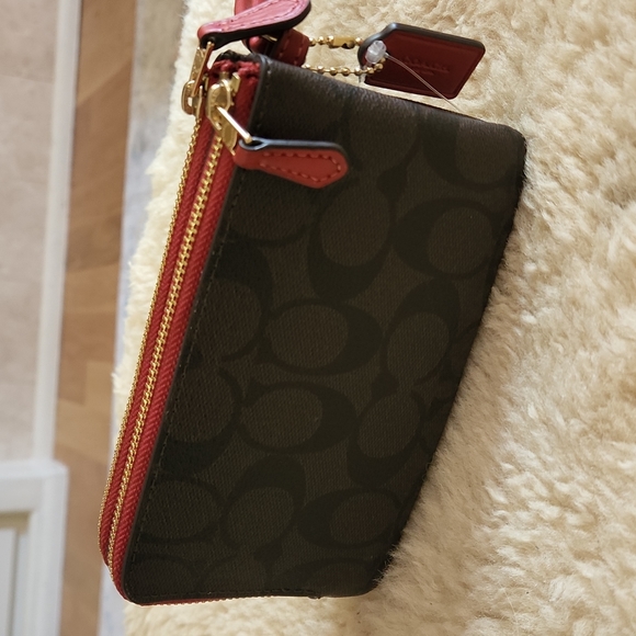 NWT Coach Double Corner Zip Brown/Ruby Signature Wristlet Bag ๐ - Picture 6 of 16